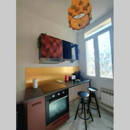 L'echappee Belle, Centre Historique, Gare